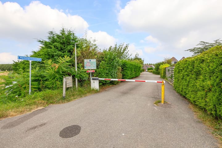 Photo 37 of Herkingsezeedijk 216