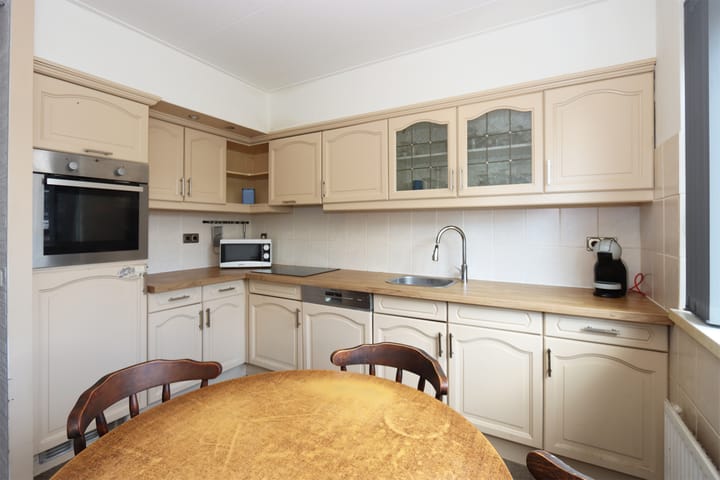 Photo 16 of Bremstraat 37