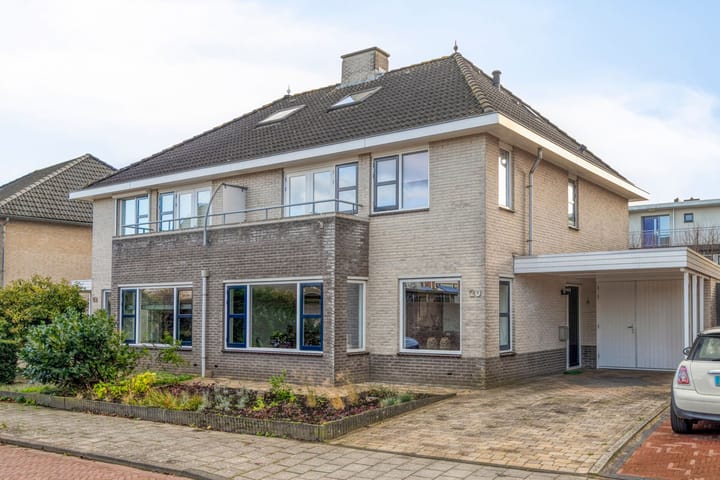 Graaf Reinaldstraat 20