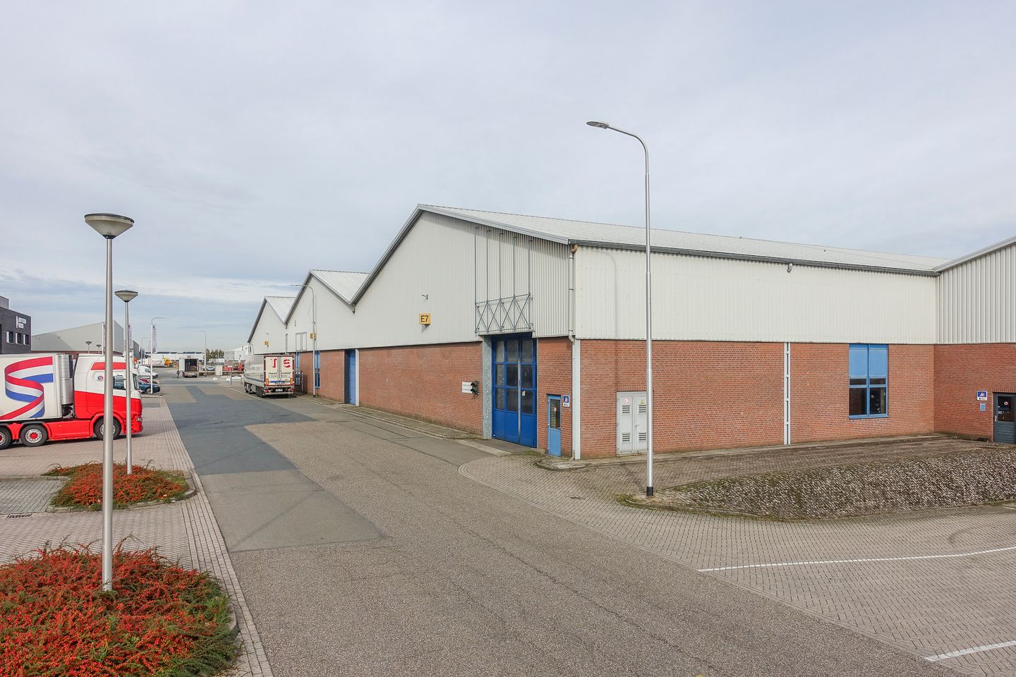 View photo 1 of Venrayseweg 108