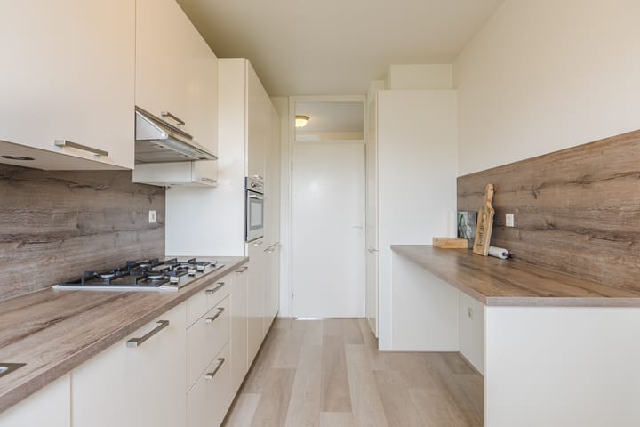 Photo 15 of Menno ter Braakstraat 42