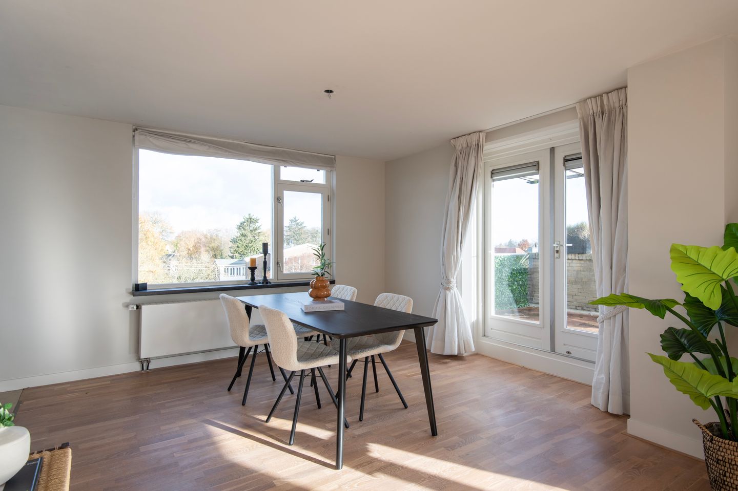 Photo 10 of Hoofdstraat 210-N