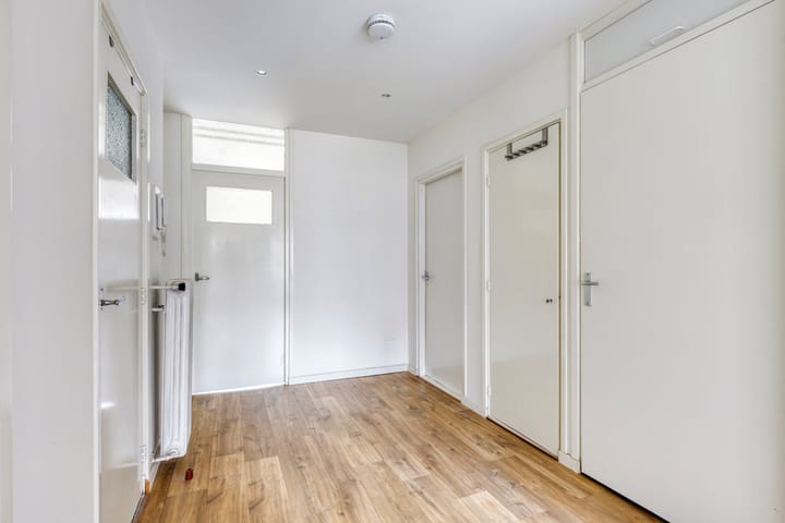 Photo 4 of Moddermanstraat 28