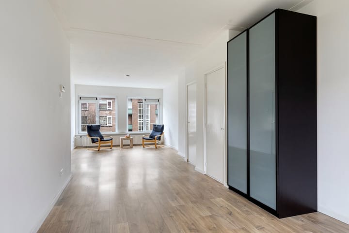 Photo 11 of Moddermanstraat 28