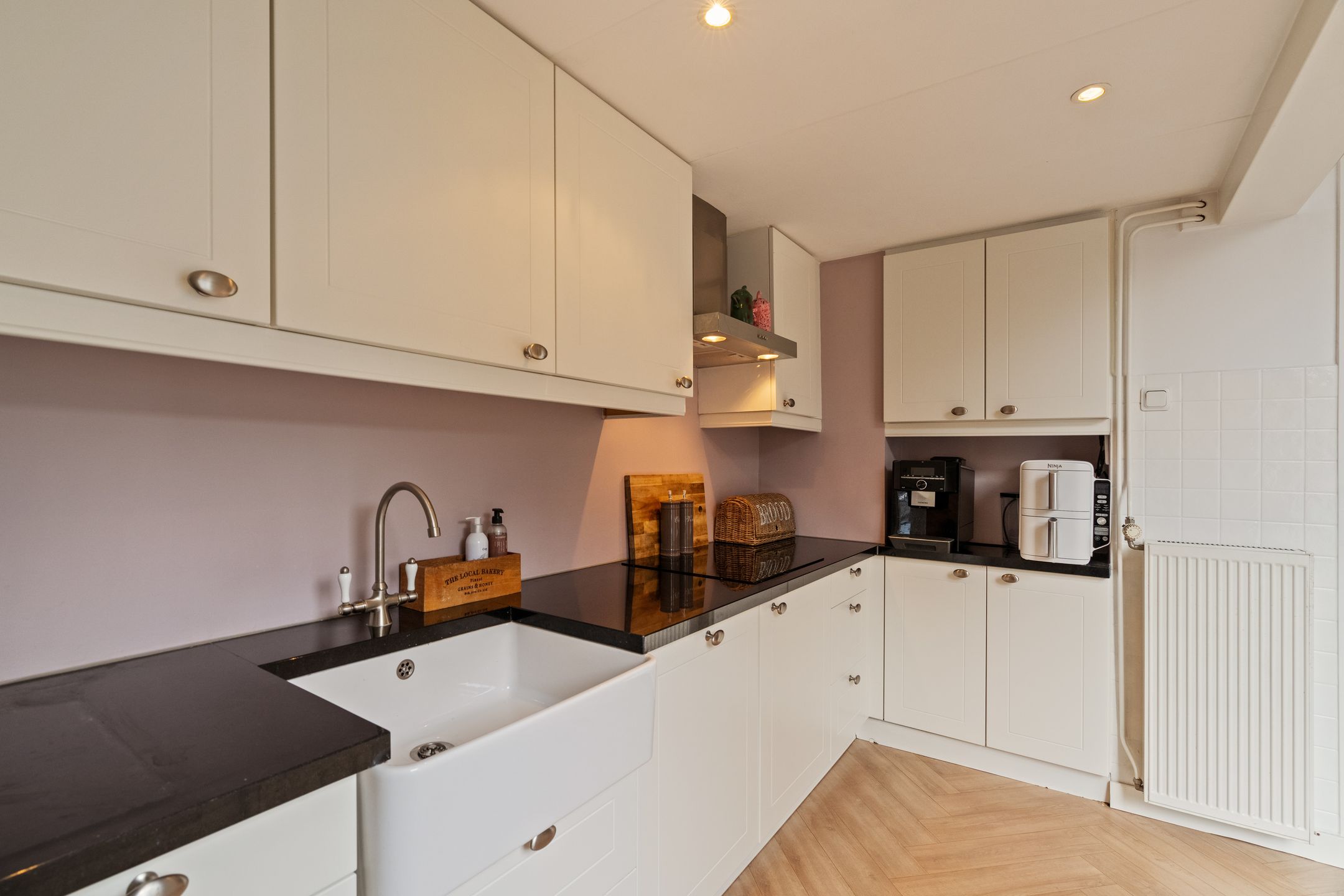 Photo 9 of Wilhelminastraat 26