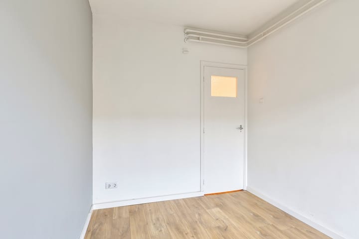 Photo 21 of Moddermanstraat 28