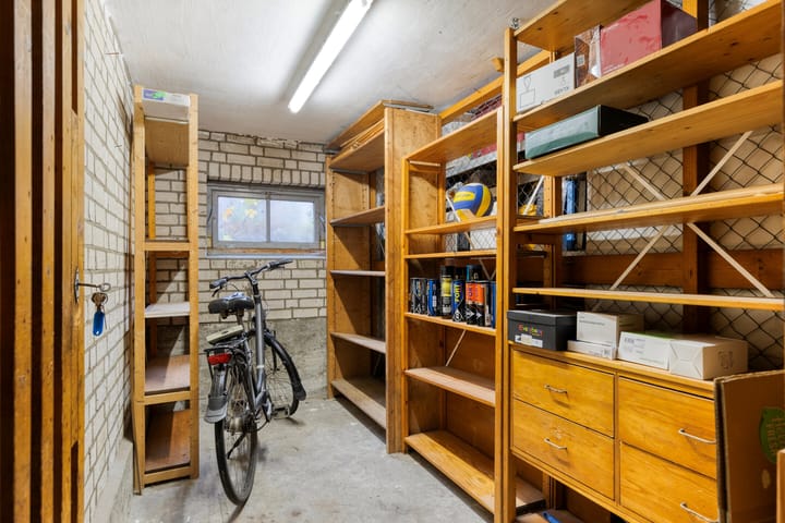 Photo 24 of Moddermanstraat 28