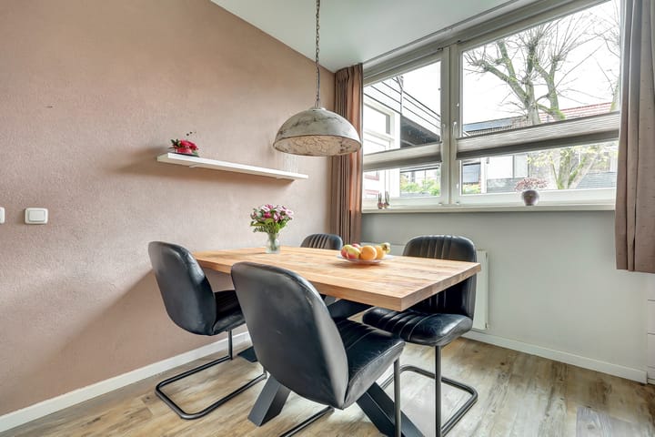 Foto 8 van Vuchtelanden 27