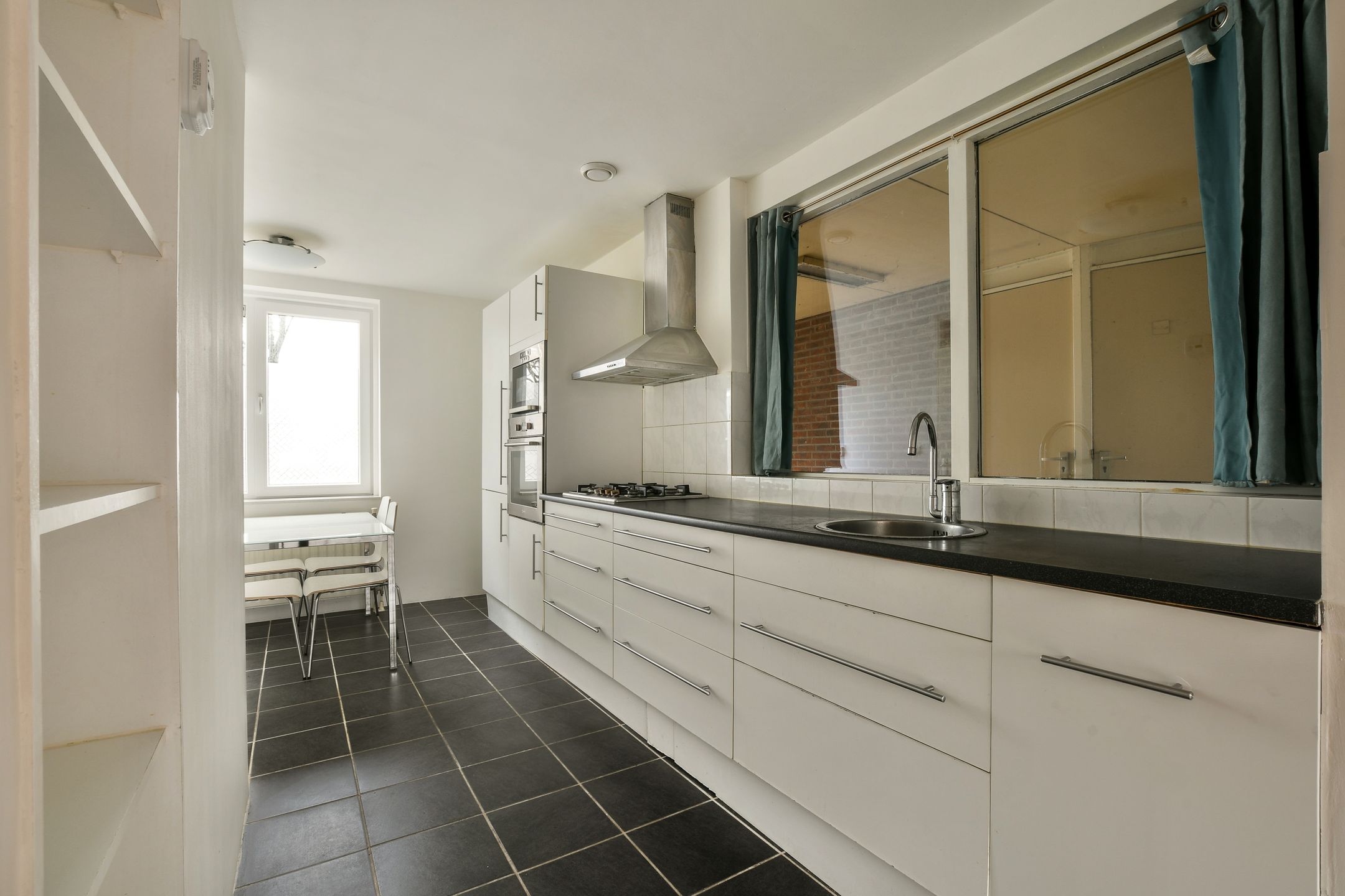 Foto 9 van Ibrahim Moustafapad 6