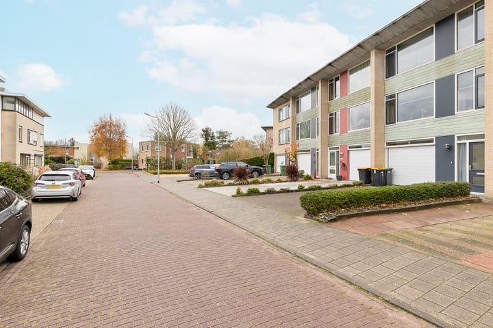 Photo 4 of Suze Groeneweglaan 100