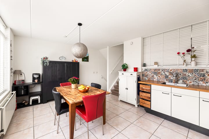 Photo 10 of Suze Groeneweglaan 100