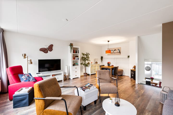 Photo 15 of Suze Groeneweglaan 100