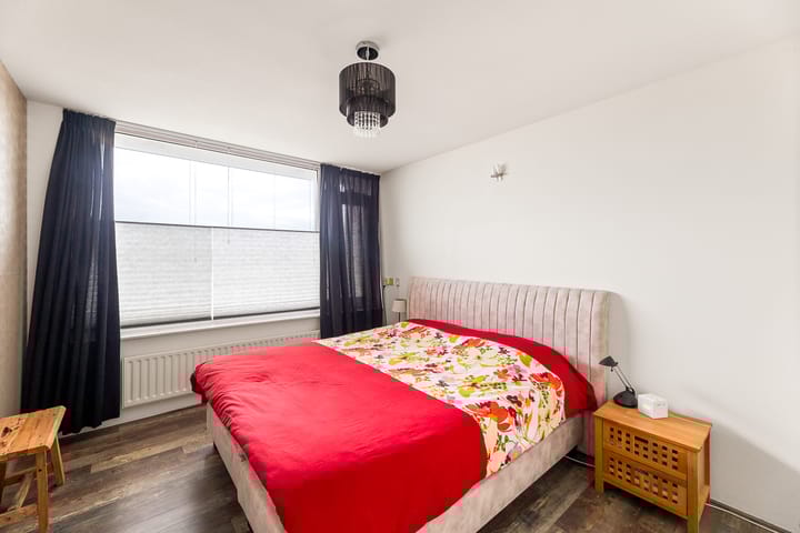 Photo 25 of Suze Groeneweglaan 100