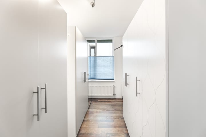 Photo 32 of Suze Groeneweglaan 100