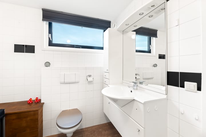 Photo 35 of Suze Groeneweglaan 100