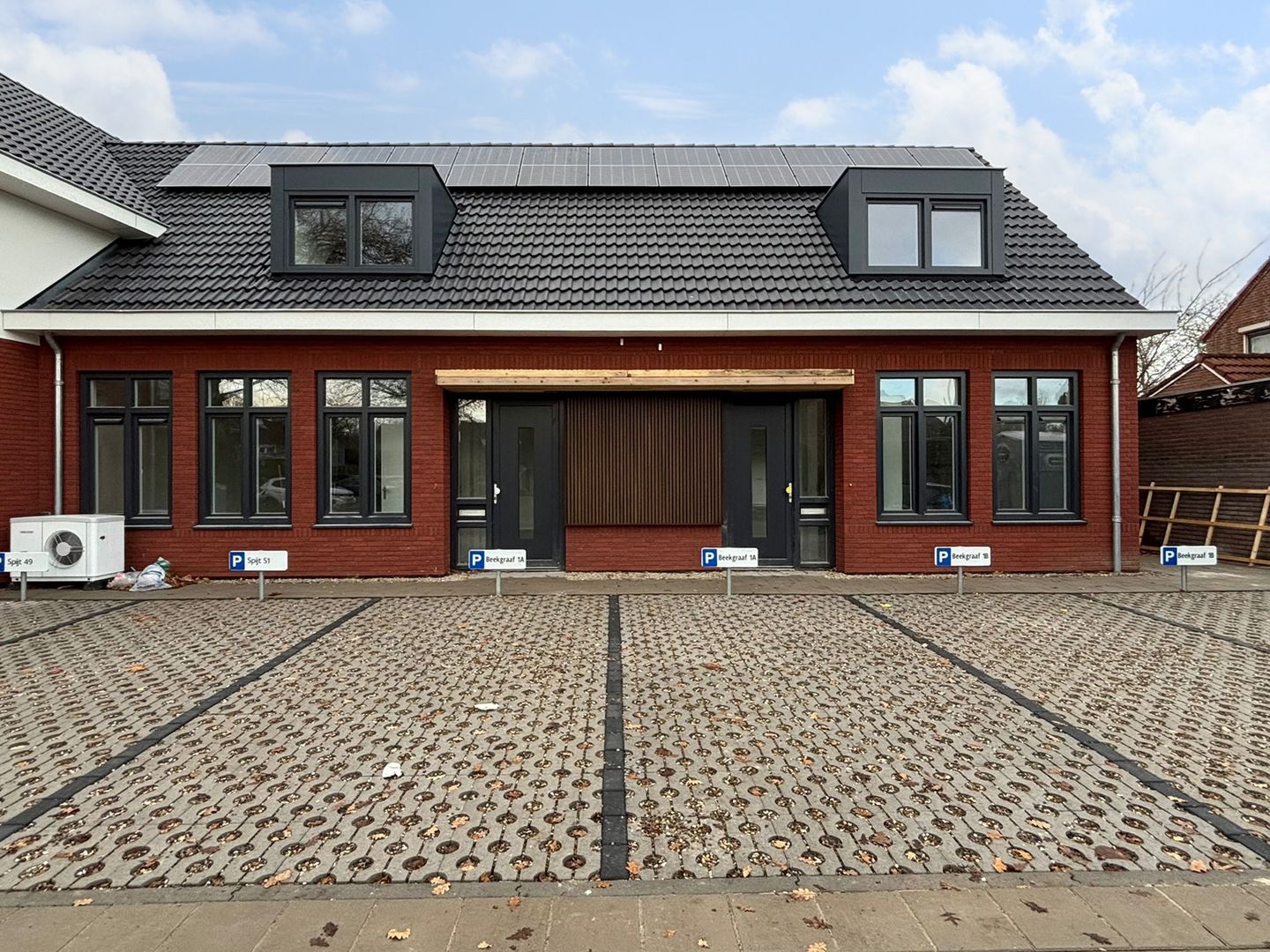 Photo 1 of Beekgraaf 1-B