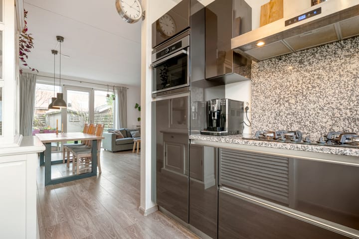 Foto 15 van Van Sandickstraat 35