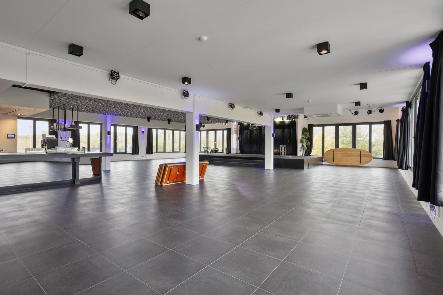 View photo 4 of Reinaldapad 10