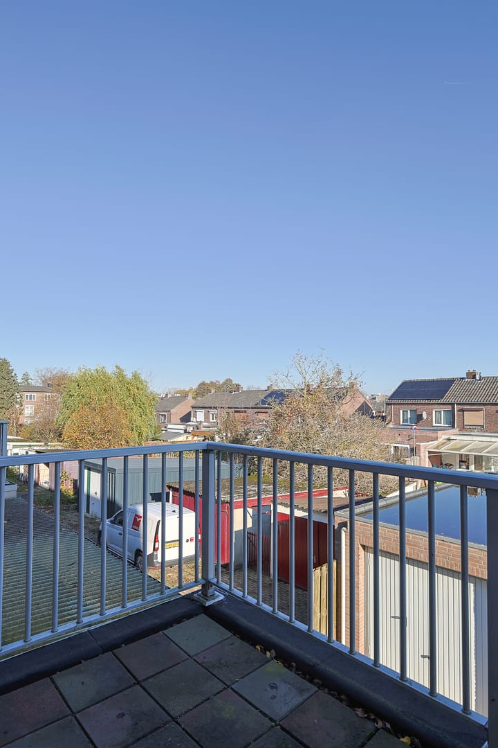 Photo 4 of Charles Vosstraat 5