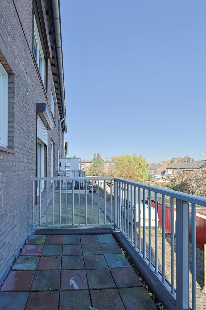 Photo 13 of Charles Vosstraat 5