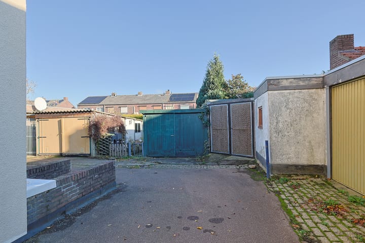 Photo 29 of Charles Vosstraat 5