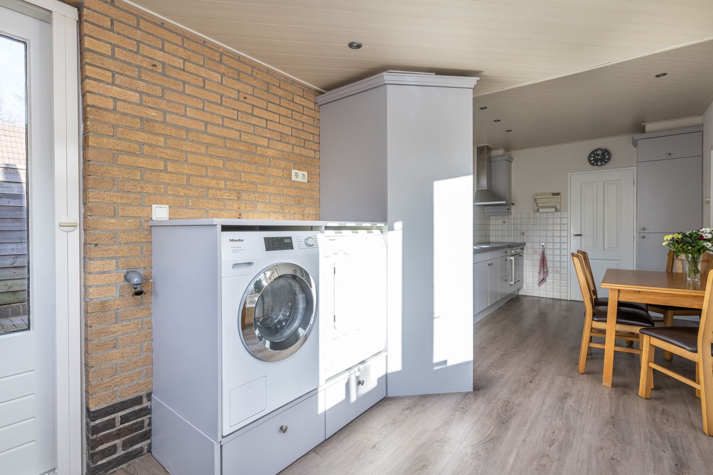 Photo 10 of Schoolstraat 57