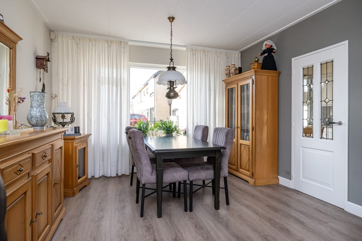 Photo 12 of Schoolstraat 57