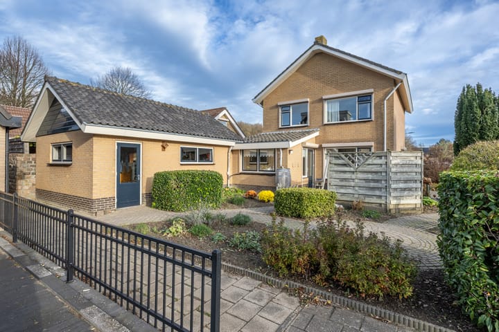 Photo 23 of Schoolstraat 57