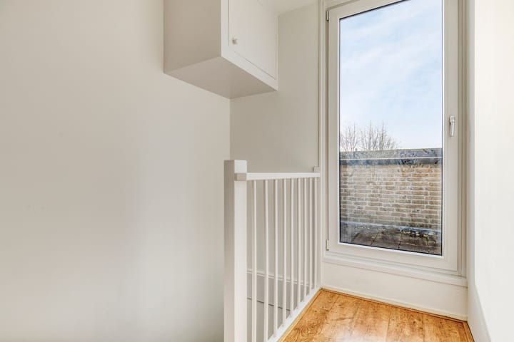 Foto 24 van Glenn Millerweg 82