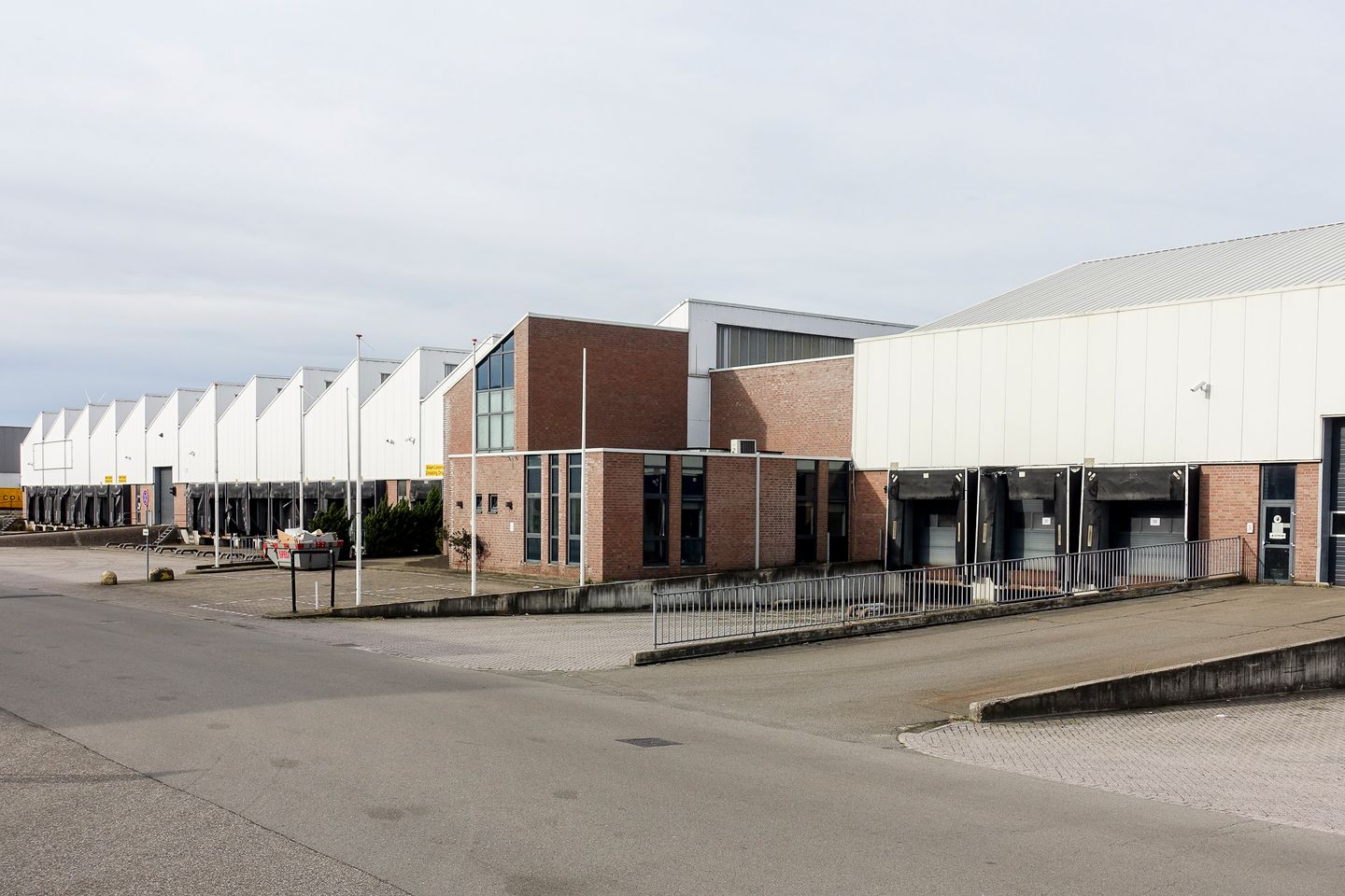 View photo 1 of Venrayseweg 126