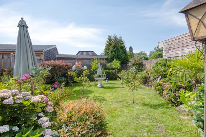 Photo 20 of De Roverestraat 7