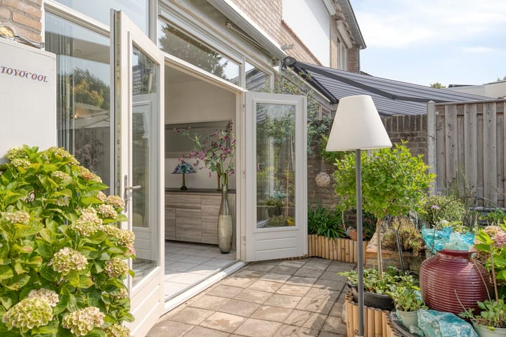 Photo 22 of De Roverestraat 7