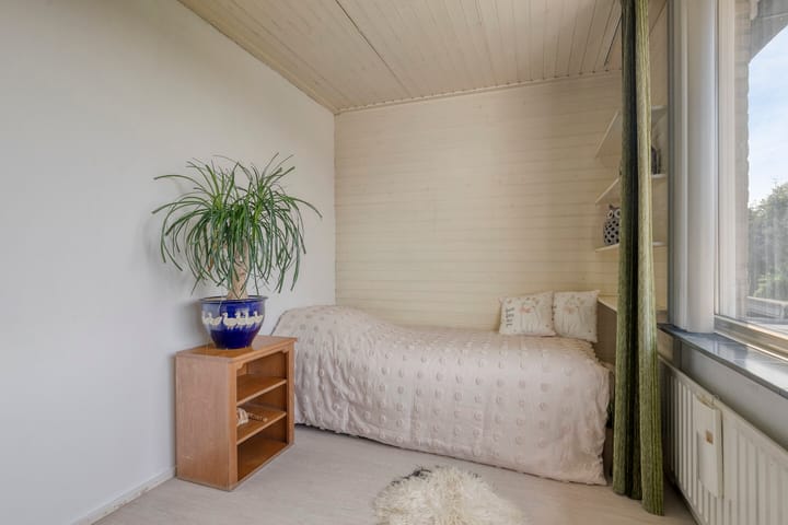 Photo 12 of De Roverestraat 7