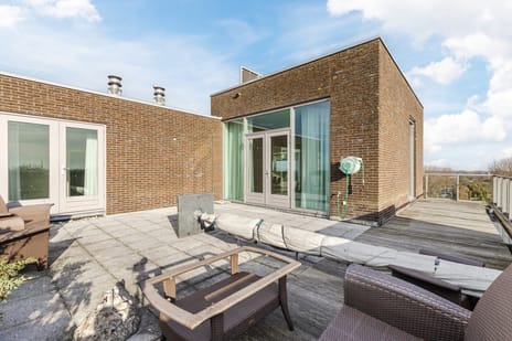 Bermuda 110 secondary image