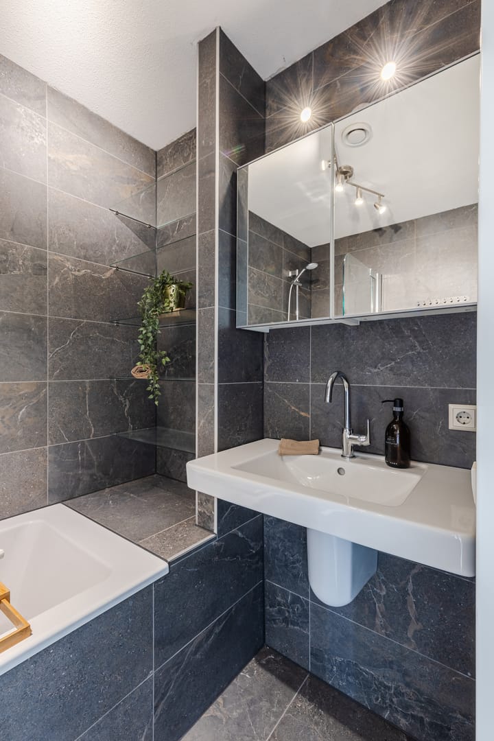 Foto 51 van Bermuda 110