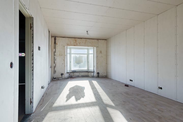 Photo 3 of Julianastraat 35