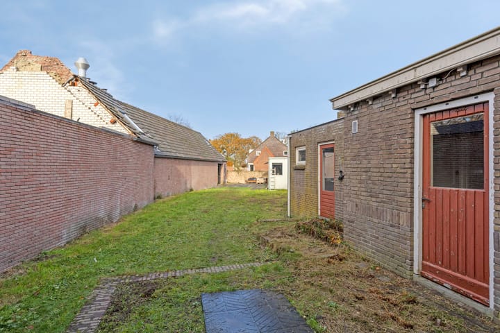 Photo 6 of Julianastraat 35