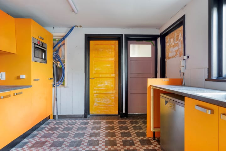 Photo 11 of Julianastraat 35