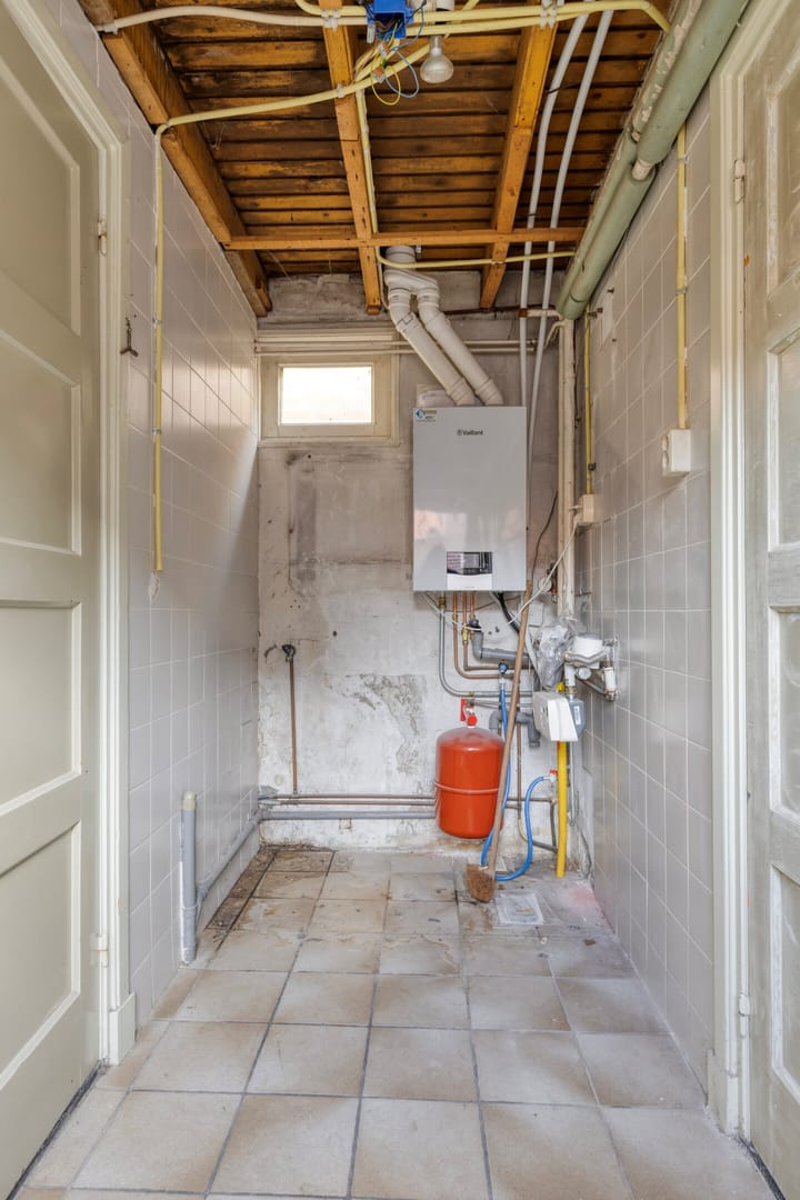 Photo 13 of Julianastraat 35