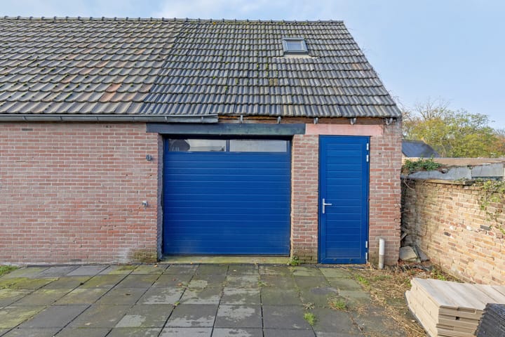 Photo 31 of Julianastraat 35