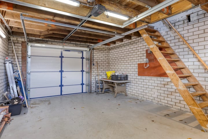 Photo 34 of Julianastraat 35