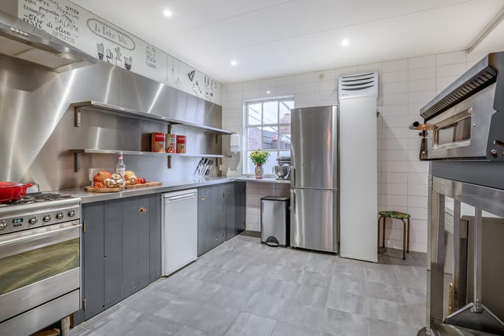 Photo 16 of Voorstraat 13