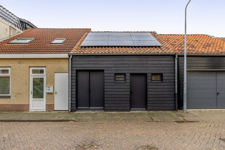 Photo 28 of Voorstraat 13