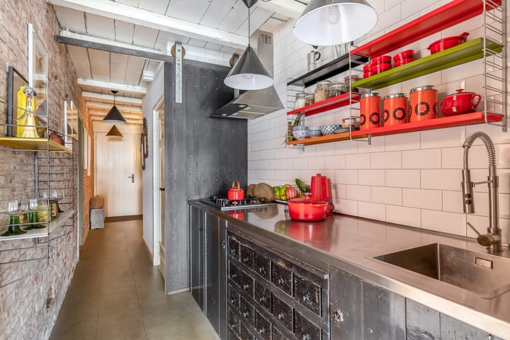 Photo 36 of Voorstraat 13