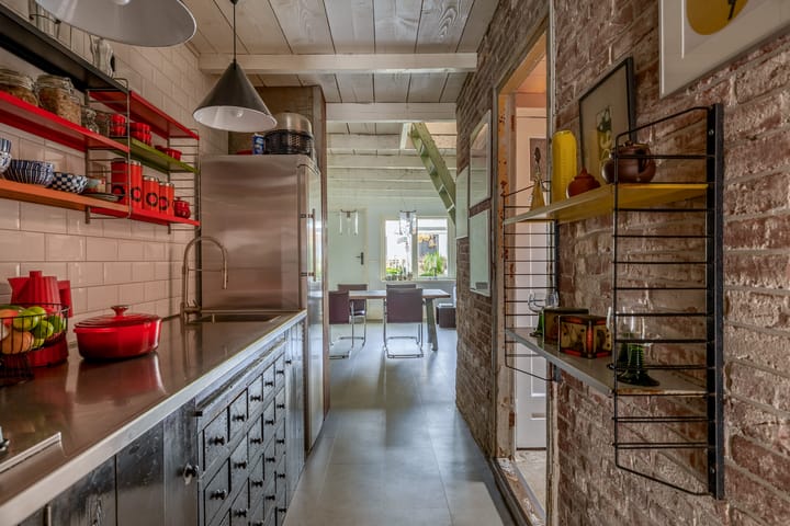 Photo 37 of Voorstraat 13