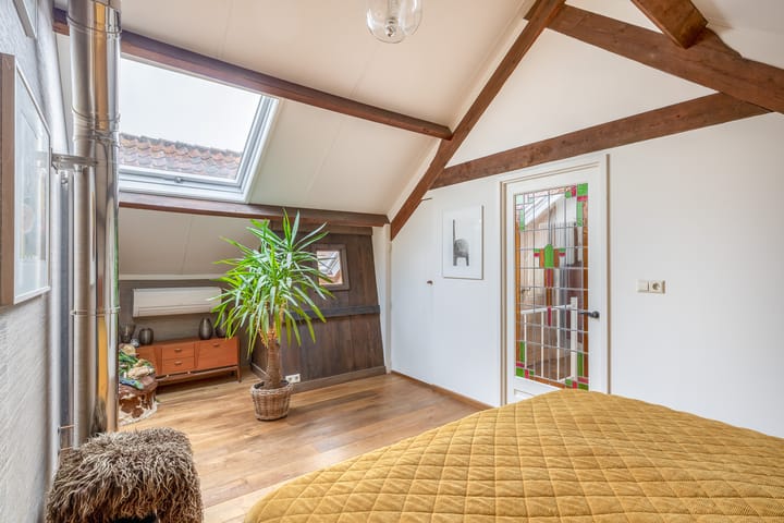 Photo 46 of Voorstraat 13