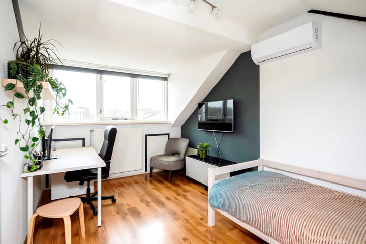 Photo 21 of Calsstraat 38