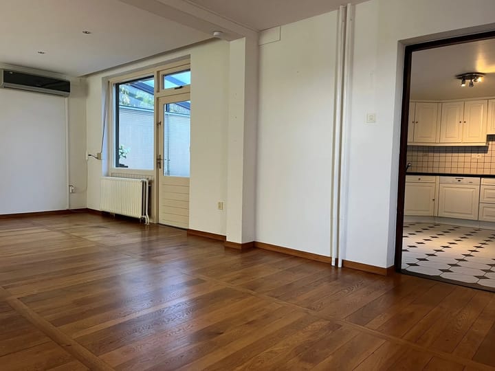 Foto 6 van Rijnaakstraat 10