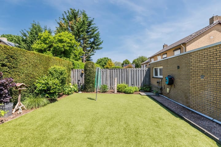 Foto 28 van Rijnaakstraat 10