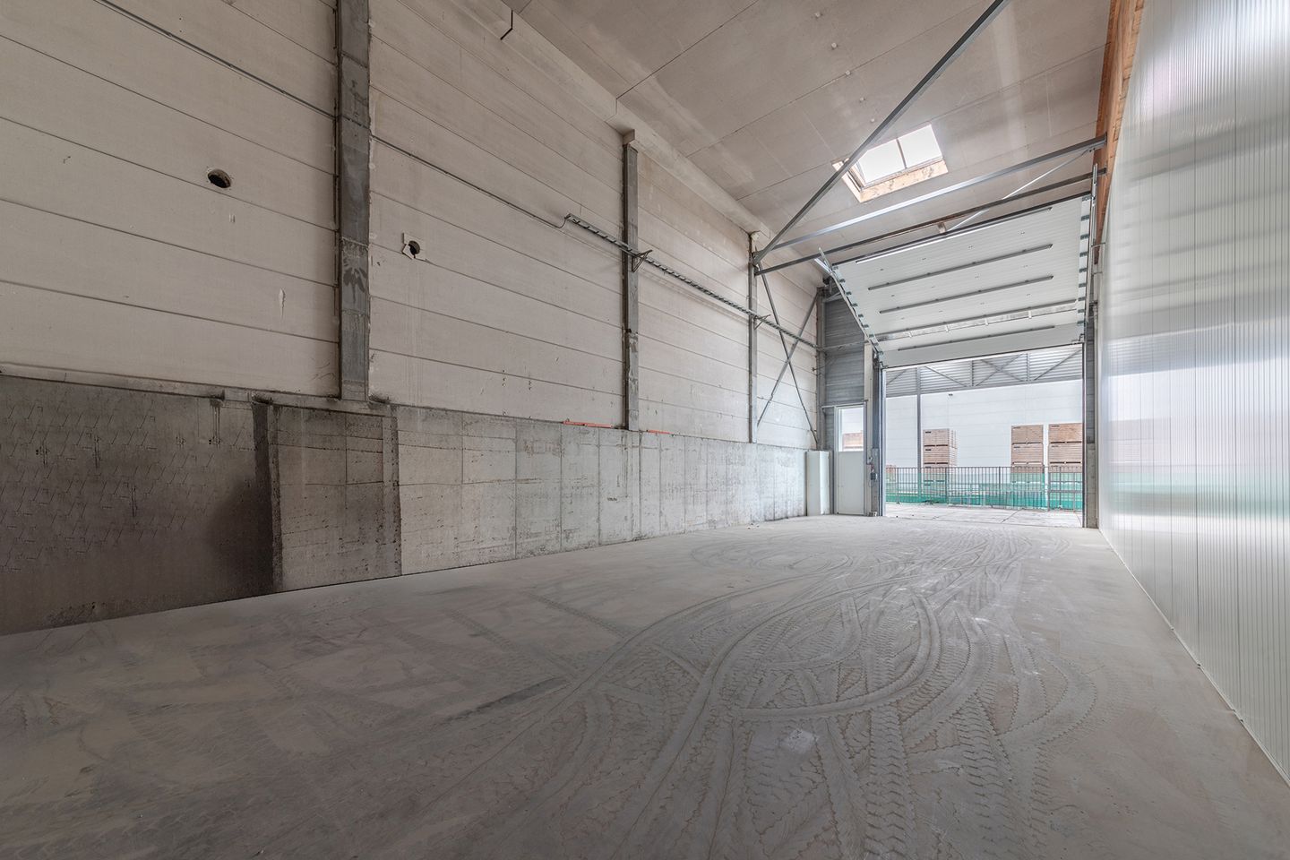 View photo 4 of Van IJsendijkstraat 180-K